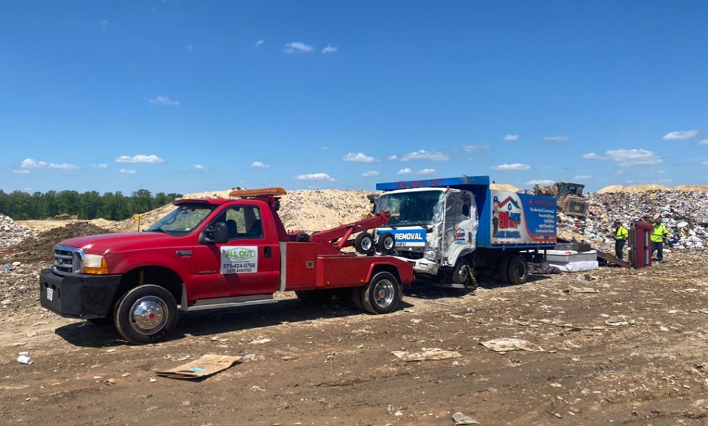 Understanding Heavy-Duty Towing and When to Call a Tow Truck all out fleet service